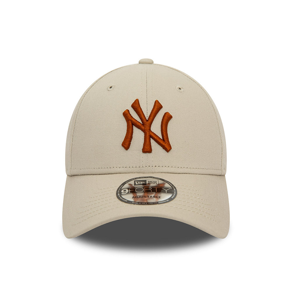 New Era - League Essential NY 9Forty - Cream Rust.